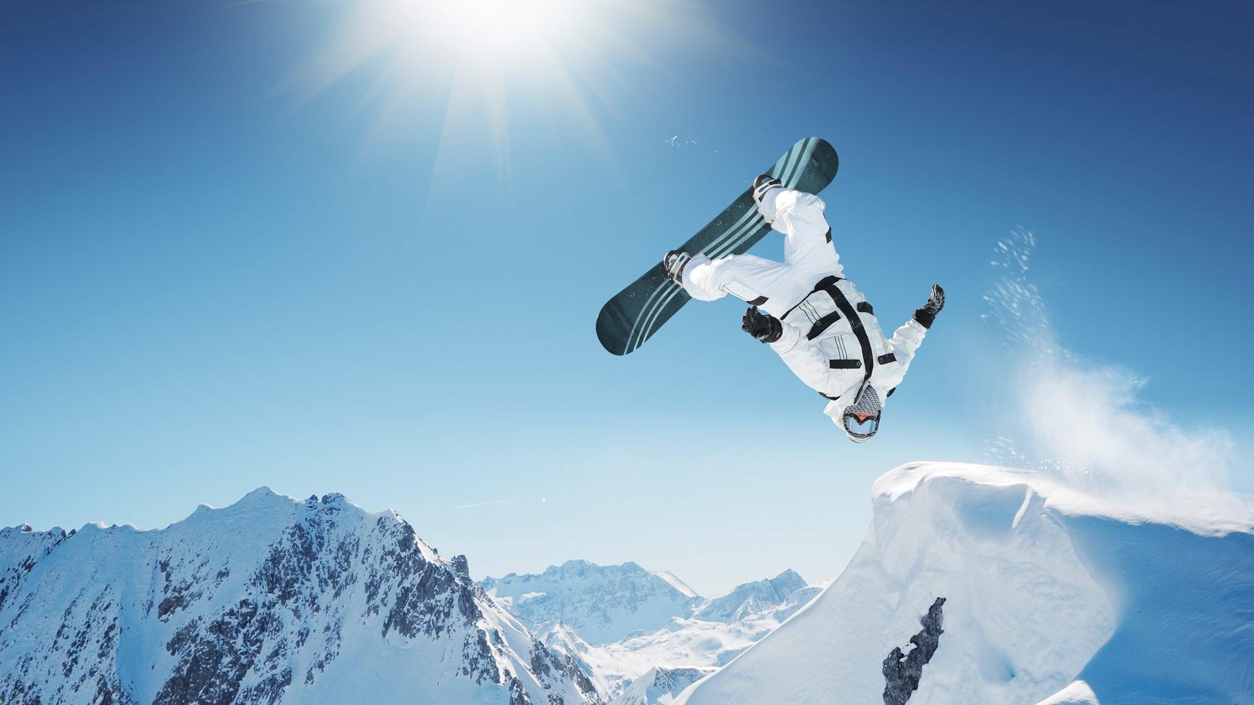 国乒包揽WTT大满贯五冠 马龙樊振东巅峰对决引热议