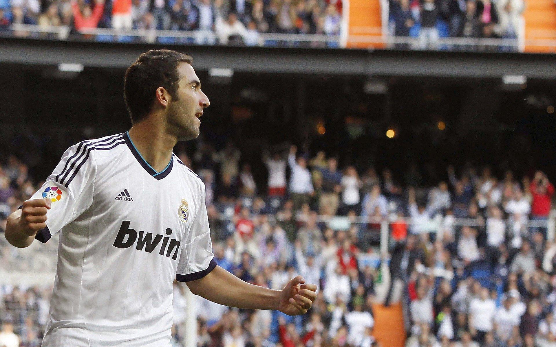 飞人再创历史!男子百米世界纪录被刷新,人类极限再进一步