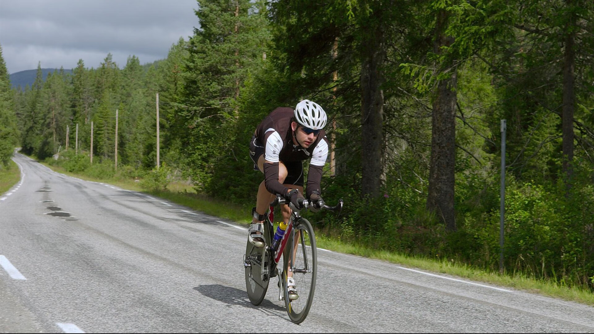 雪橇世界杯激战正酣,德国队包揽双人项目冠亚军,中国队创历史最佳战绩