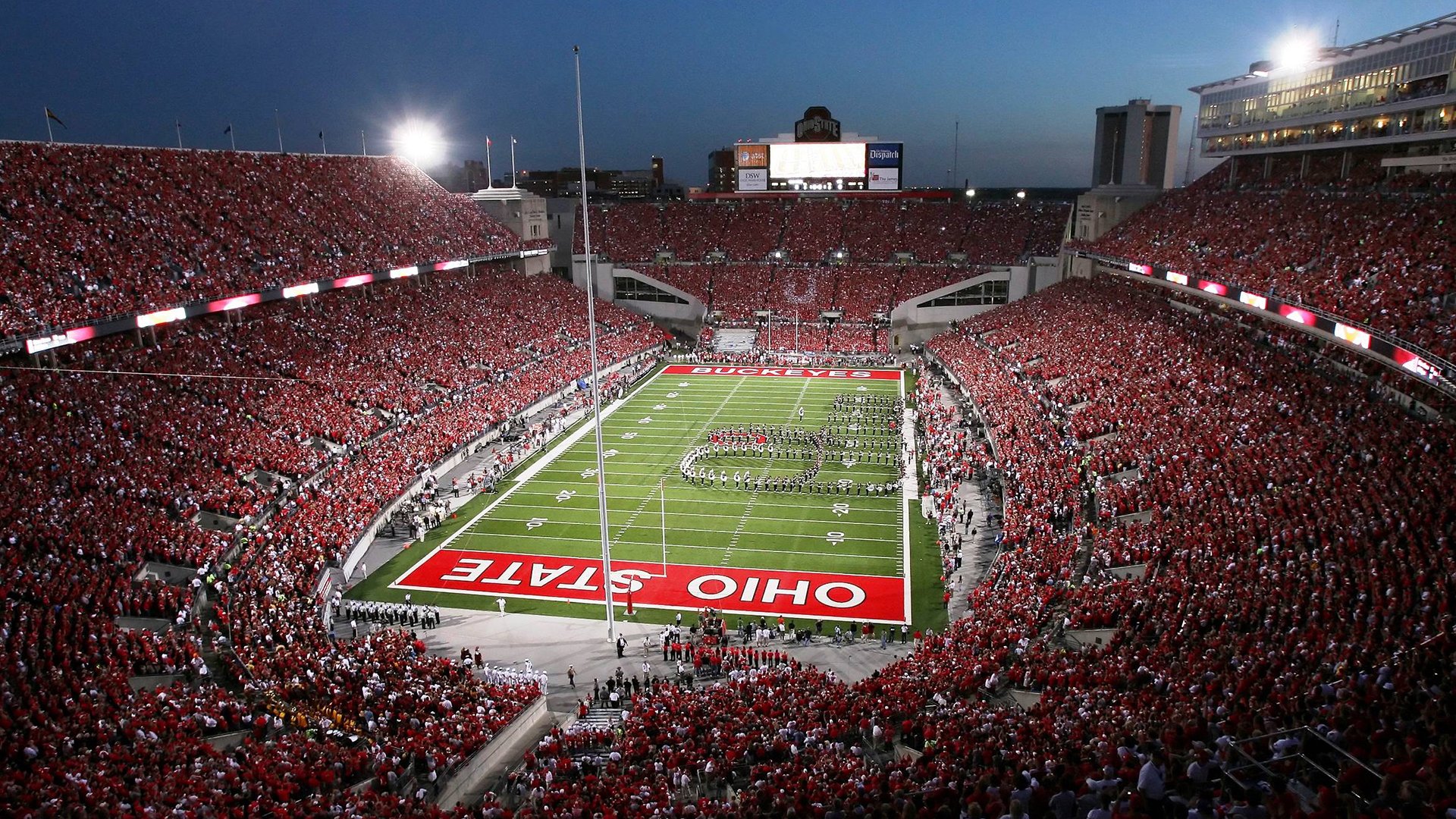 阿尔卡拉斯横扫对手晋级美网八强 新生代王者展现统治力