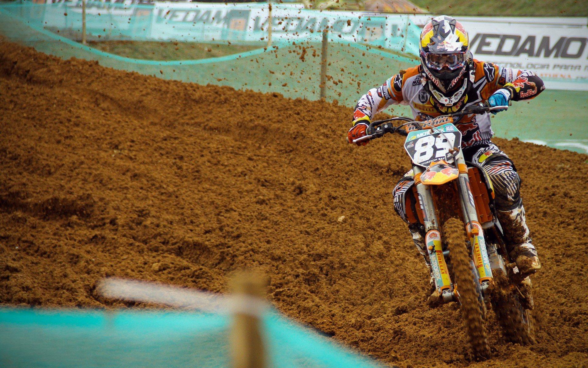 宿敌再遇！格列兹曼的北伦敦情缘，马竞与枪手的欧冠前夜往事浮现