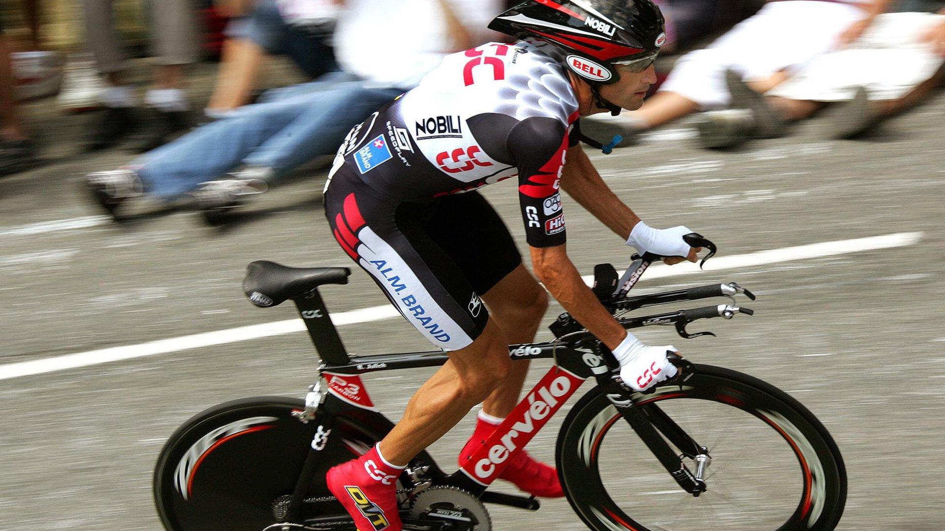 亨利盛赞佩德里，拥有劳德鲁普般的比赛洞察力，新一代中场大师已崛起